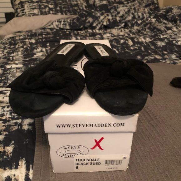 STEVE MADDEN “Truesdale” black mule slides - Picture 2 of 2